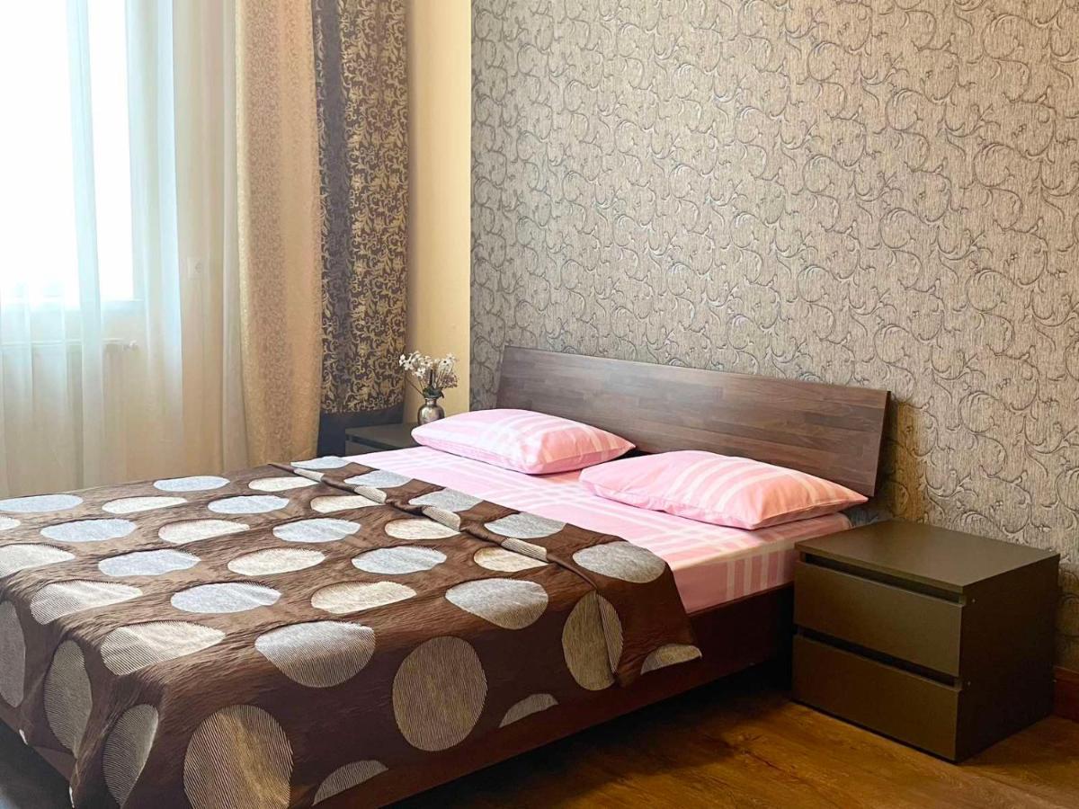 Крехівська 5,Апартаменти В Центрі, Дві Спальні Lvov Exteriér fotografie